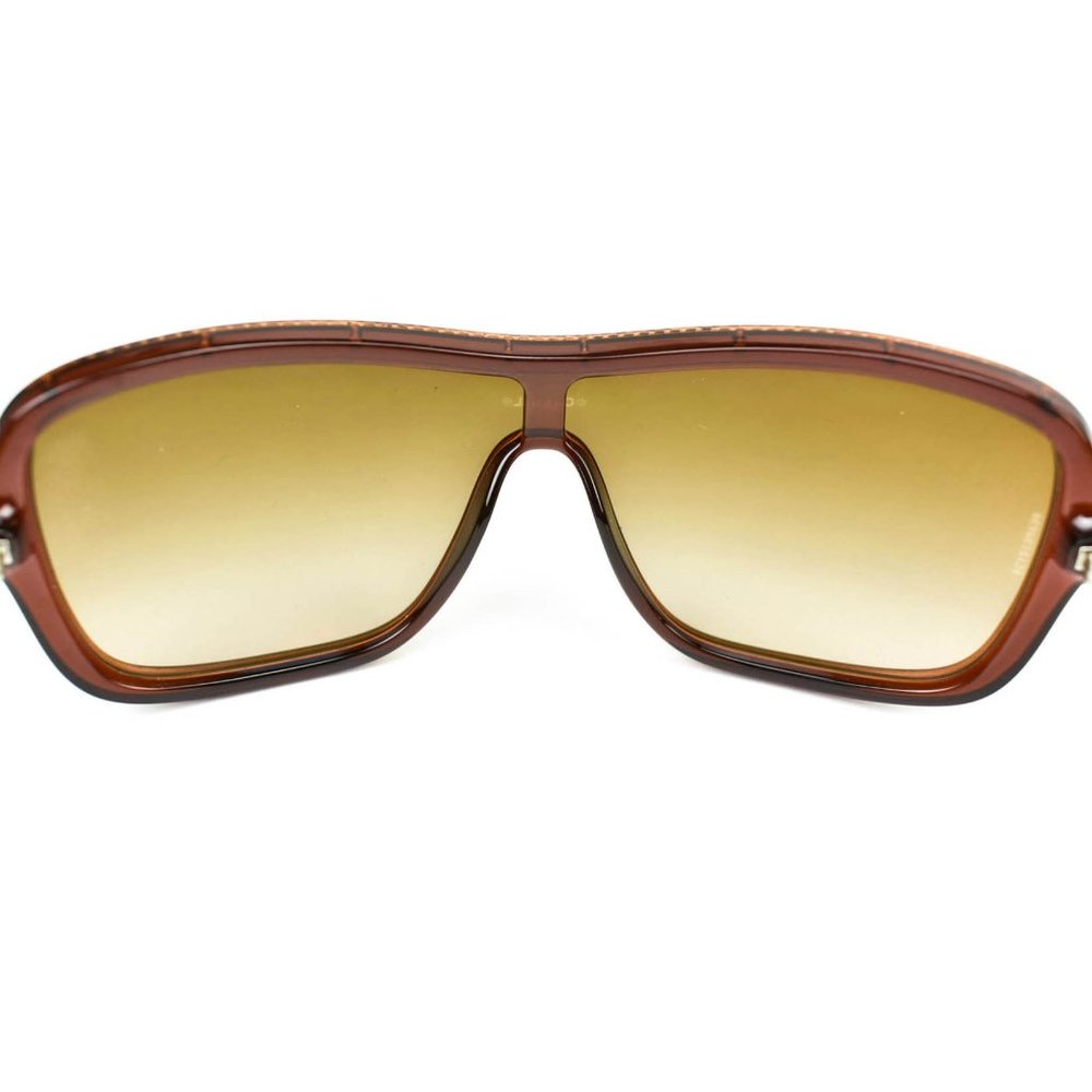 CHANEL: Translucent Brown & Gold, Metal Chain Logo Sunglasses (nl) - Picture 8 of 11
